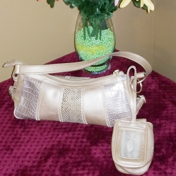 Nine West Handbags - Nine West Purse